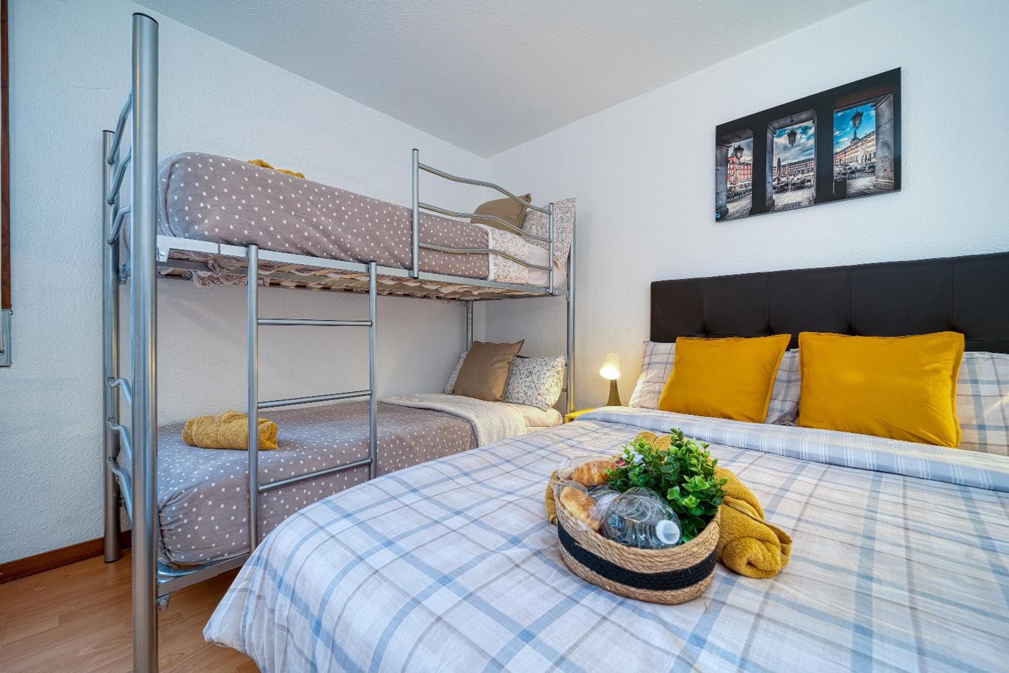 P Casacafe Madrid Calle Carlos Dubois 3 Eksteriør billede